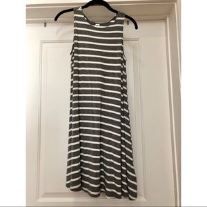 NWT Old Navy Grey and White Stripped Swing Dress